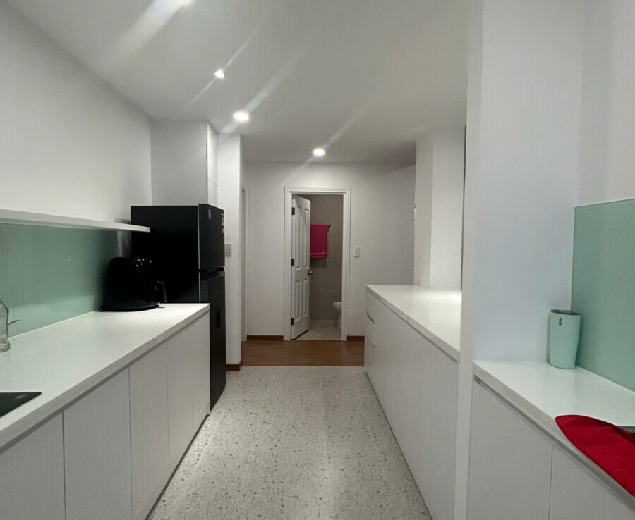 khong gian bep 1 900x738 - Giá mua bán căn hộ 3pn tòa 7c chung cư The Panorama phường Tân Hưng T4/2026