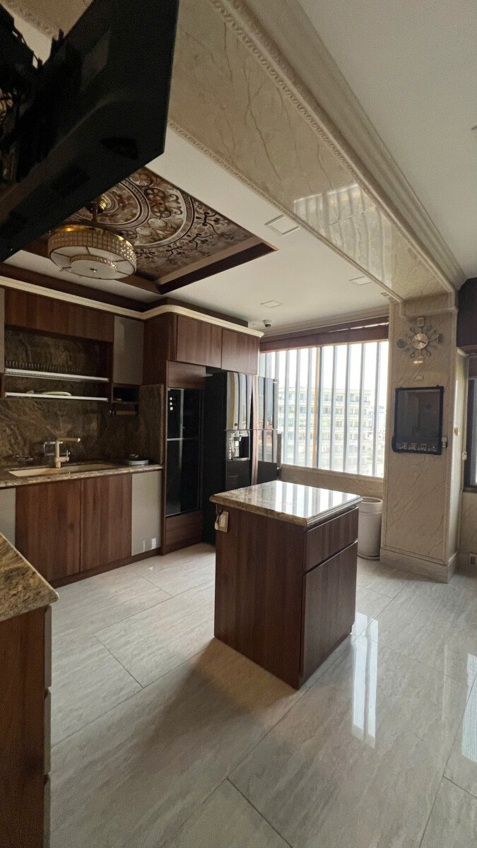 khong gian bep rong rai 12 - Giá cho thuê căn hộ 3pn tòa J chung cư The Panorama phường Tân Hưng T4/2026