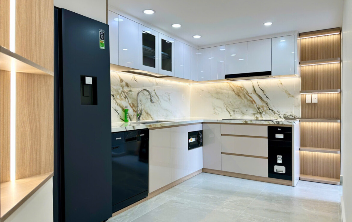 khong gian bep rong rai 8 1170x738 - Giá mua bán căn hộ Duplex 4pn chung cư Sky Garden 1 phường Tân Hưng T3/2026