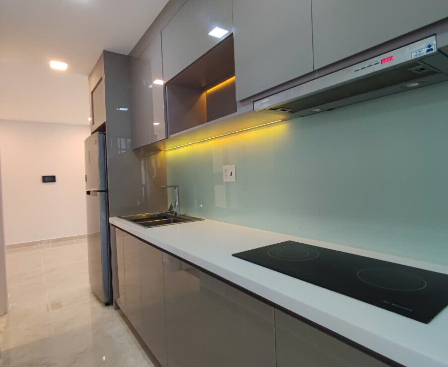 khong gian bep trong can ho ban 902x738 - Giá mua bán căn hộ 3pn tòa D chung cư Scenic Valley 1 phường Tân Mỹ T3/2026