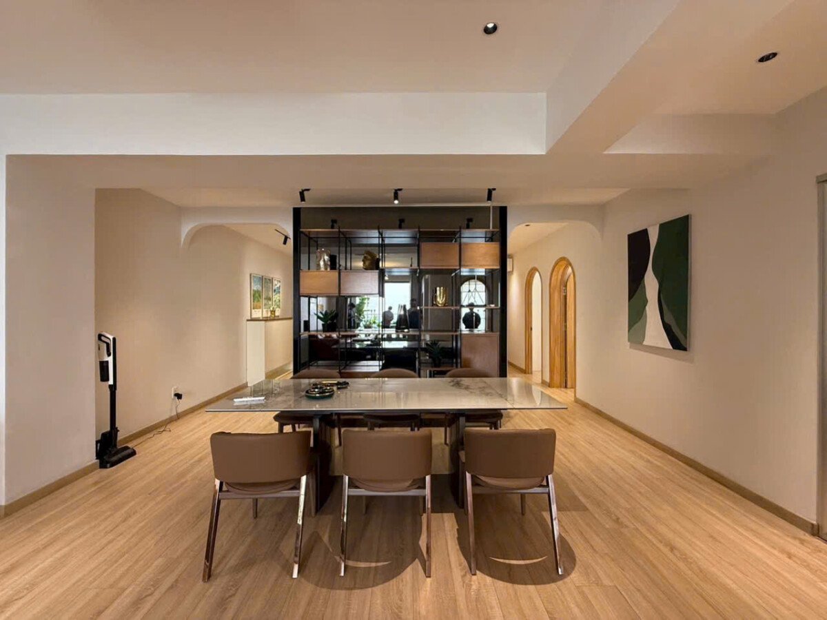 khong gian phong an sang trong 1 - Giá mua bán căn hộ 3pn view sông chung cư Riverside Residence phường Tân Mỹ T3/2026