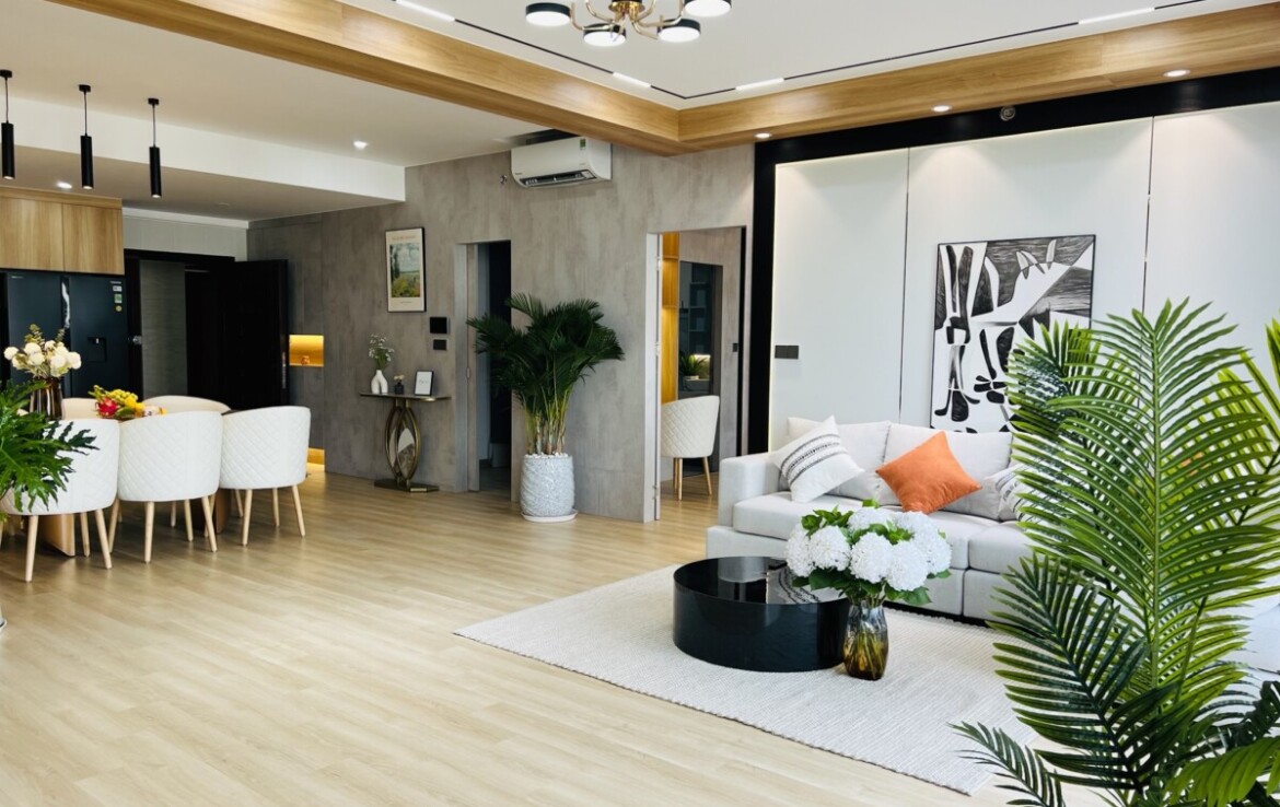 khong gian phong khach rong ria 1170x738 - Giảm giá bán gấp căn hộ 3pn chung cư Scenic Valley 1 view sông giá 15,380 tỷ