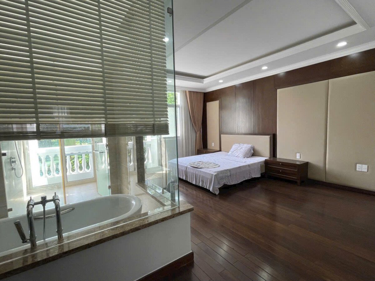 nha biet thu co 5pn rong rai nhu hinh - Giá cho thuê nhà Biệt thự nguyên căn 5pn kdc Chateau phường Tân Mỹ T4/2026
