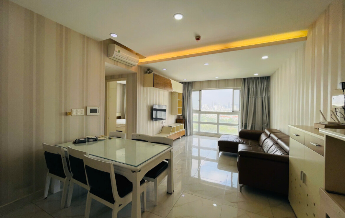 phong khach can ho ban 10 1170x738 - Giảm giá bán gấp căn hộ 100m2 tòa N chung cư Happy Valley phường Tân Hưng