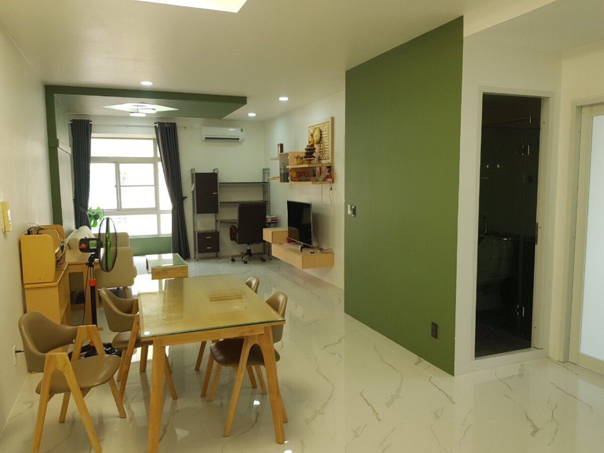 phong khach can ho ban 13 - Bán căn hộ chung cư Sky Garden 2, 89m2, 02pn, giá 6.2 tỷ, nội thất đầy đủ.