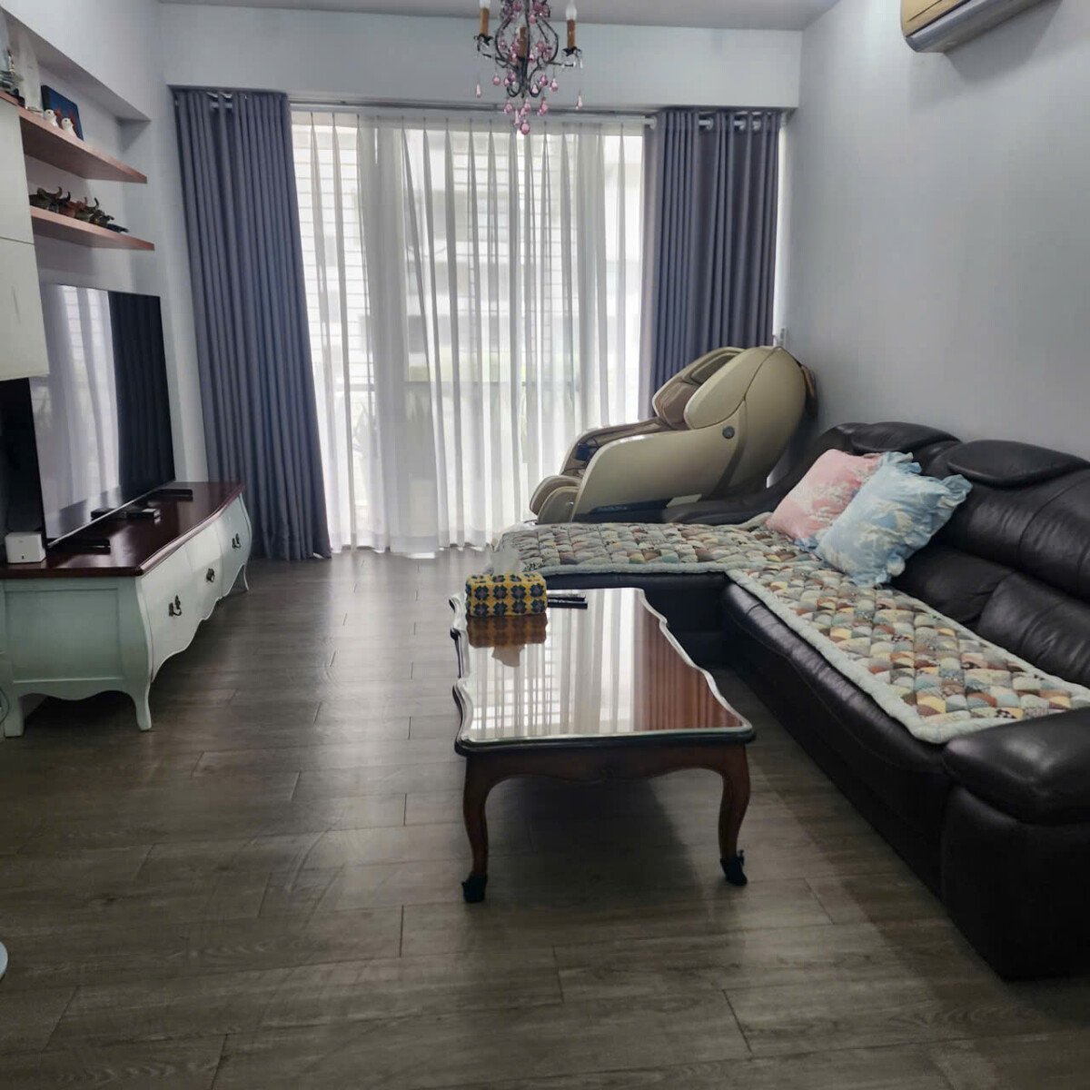 phong khach can ho ban 16 - Giá mua bán căn hộ 3pn tòa B chung cư Garden Plaza 1 phường Tân Hưng T3/2026