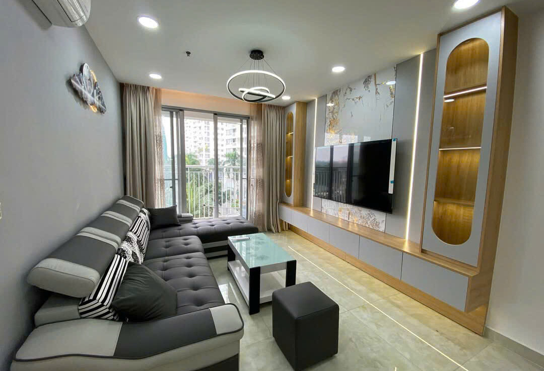 phong khach can ho ban 17 1080x738 - Bán căn hộ chung cư Scenic Valley 1, 03pn, giá 10,5 tỷ, nhà mới hoàn toàn, xem nhà dễ.