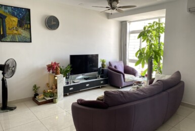 phong khach can ho ban 30 385x258 - Bán nhanh căn góc Sky Garden 3. DT 72m2 Lầu cao Giá tốt chỉ 5.690 Tỷ- thiết kế 2 phòng-2wc