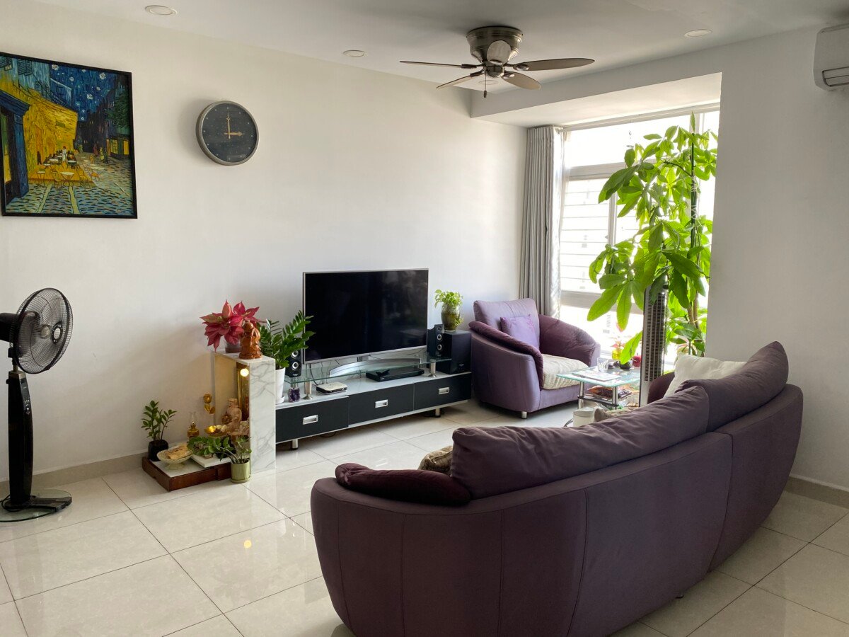 phong khach can ho ban 30 - Bán nhanh căn góc Sky Garden 3. DT 72m2 Lầu cao Giá tốt chỉ 5.690 Tỷ- thiết kế 2 phòng-2wc