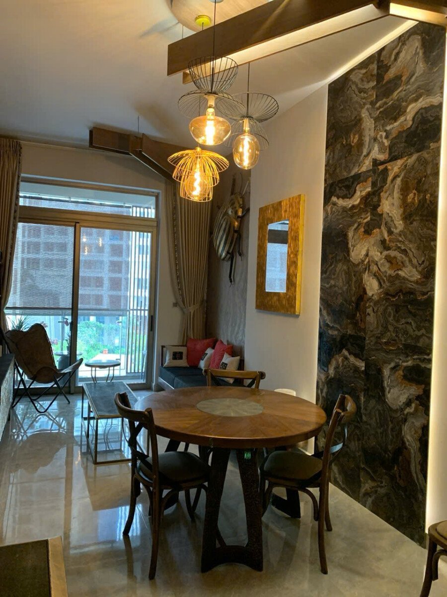 phong khach can ho ban 34 - Bán căn hộ 80m2, chung cư The Peak Midtown, 02pn, giá 9.9 tỷ, nhà đẹp, đầy đủ nội thất.