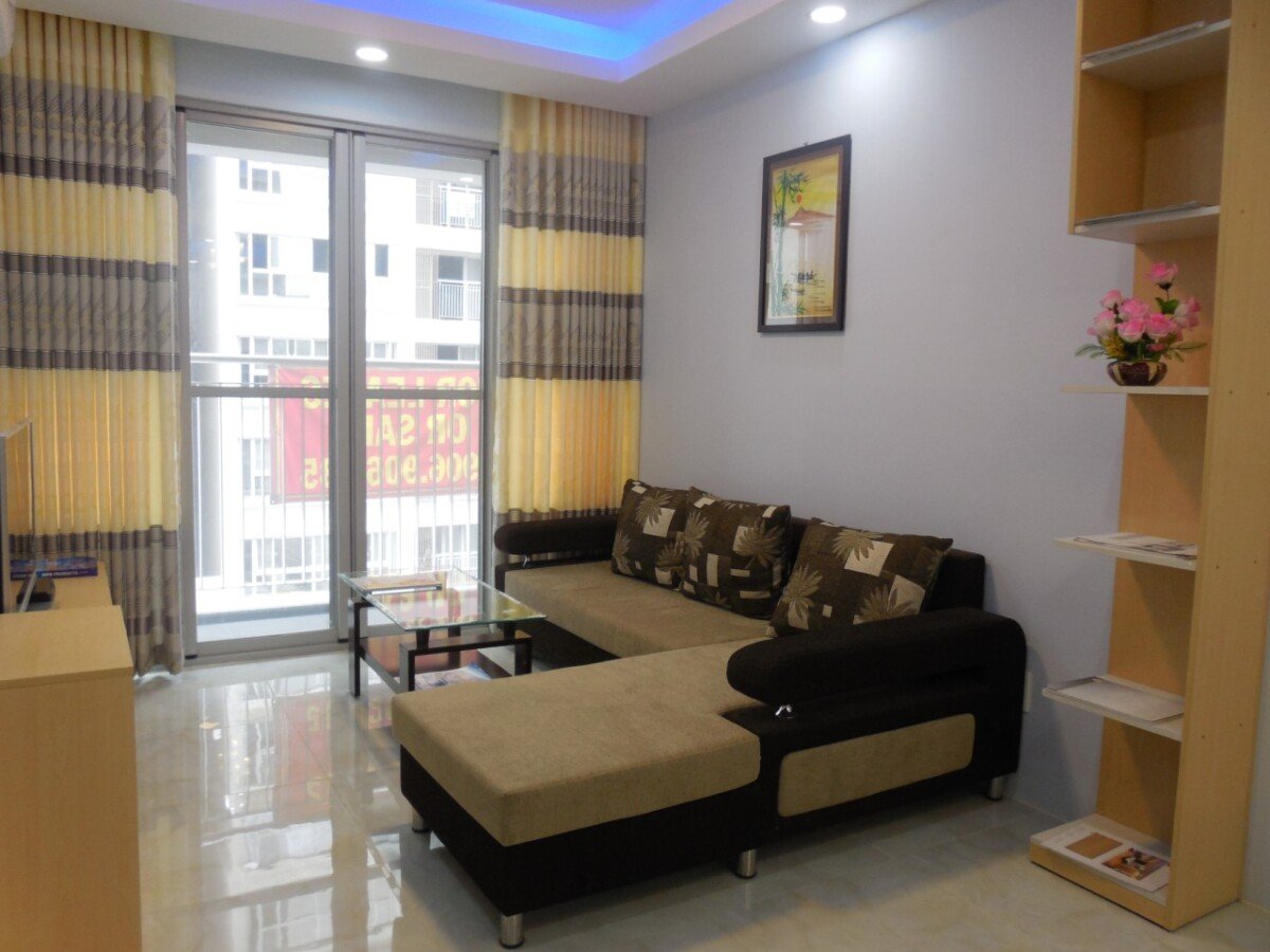 phong khach can ho ban 35 - Cho thuê căn hộ 02pn, chung cư Scenic Valley 1, giá 18tr/tháng, đầy đủ nội thất.