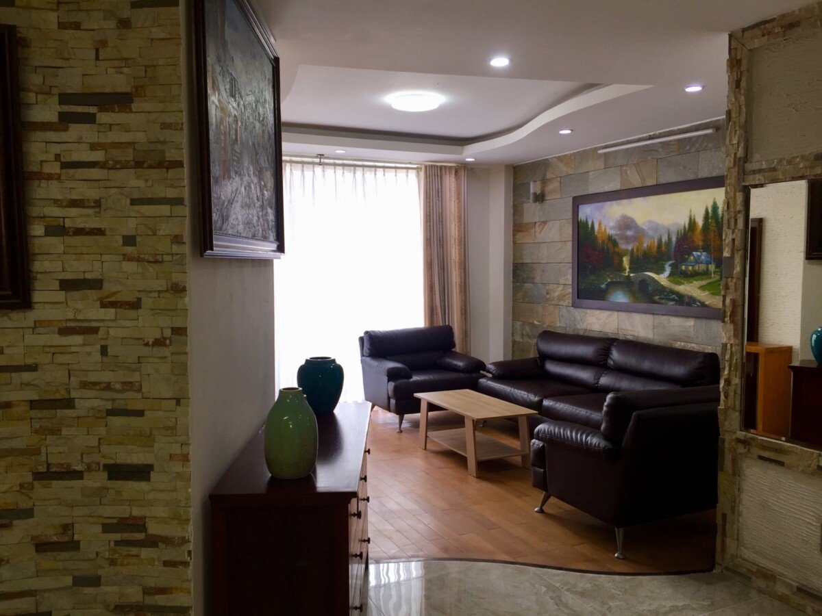 phong khach can ho ban 36 - Giá mua bán căn hộ 3pn tòa 3D chung cư Grand View phường Tân Hưng T4/2026