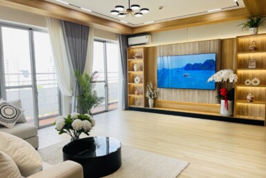 phong khach can ho ban 5 385x258 - Chủ gửi bán gấp căn hộ 3pn view sông chung cư Scenic Valley 1 giá 17 tỷ