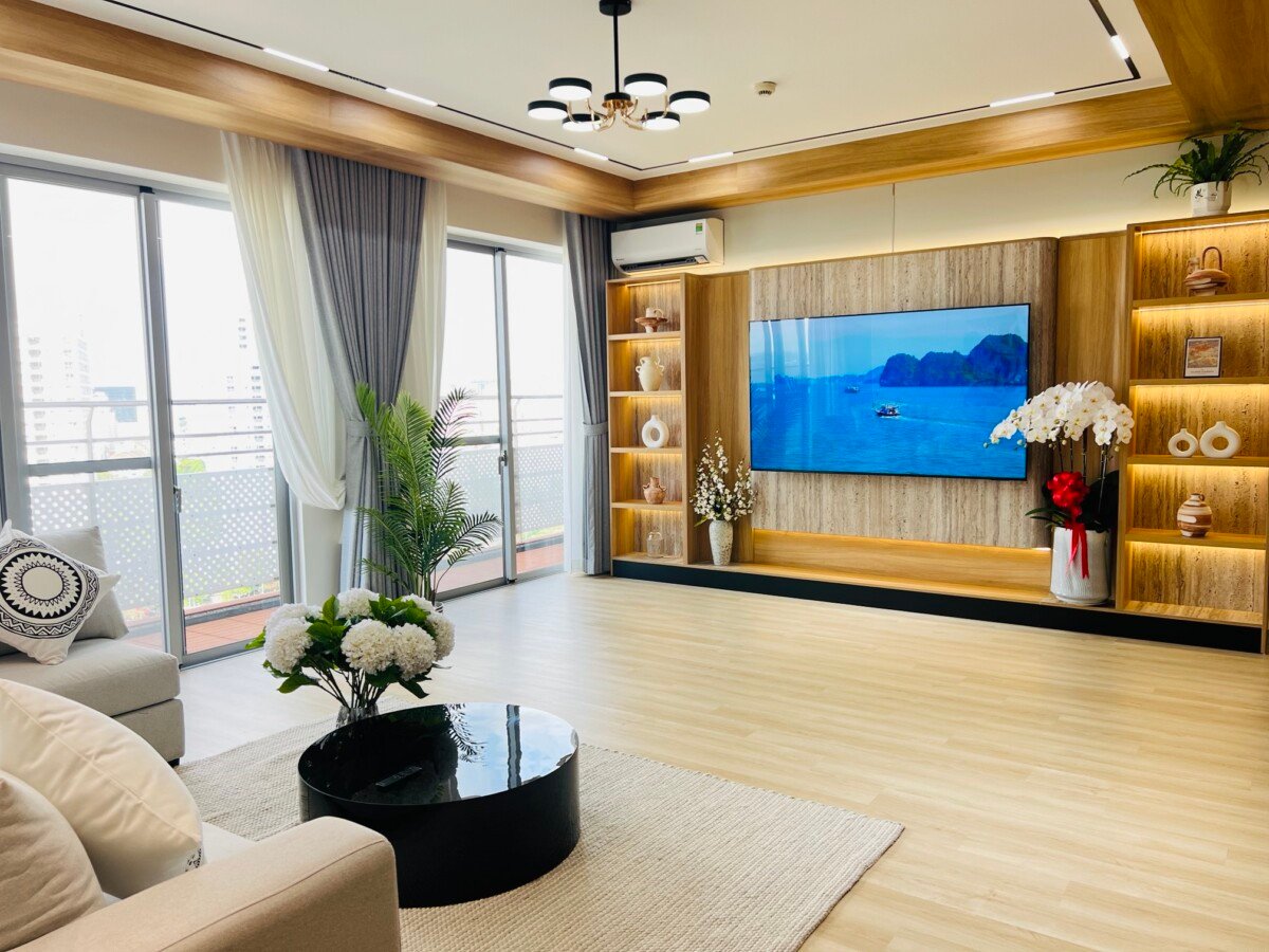 phong khach can ho ban 5 - Chủ gửi bán gấp căn hộ 3pn view sông chung cư Scenic Valley 1 giá 17 tỷ