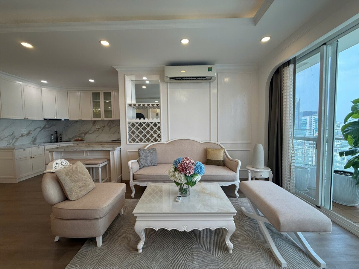 phong khach can ho ban 6 - Giá mua bán căn hộ 3pn tòa C Riverpark Residence phường Tân Hưng T3/2026