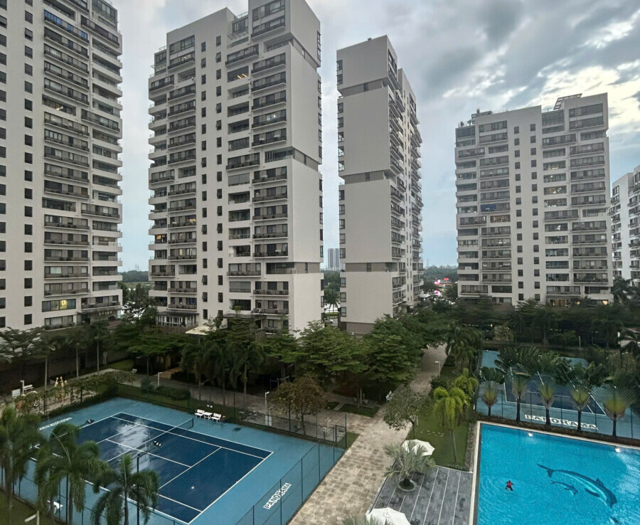 phong khach can ho ban lien ke khuon vien noi khu kdc 900x738 - Giá mua bán căn hộ 3pn tòa 7c chung cư The Panorama phường Tân Hưng T4/2026