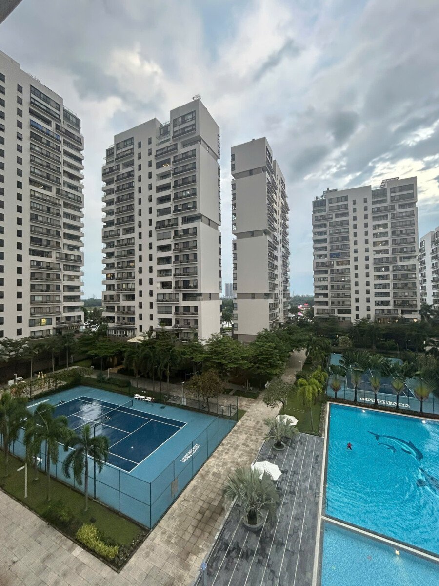 phong khach can ho ban lien ke khuon vien noi khu kdc - Giá mua bán căn hộ 3pn tòa 7c chung cư The Panorama phường Tân Hưng T4/2026
