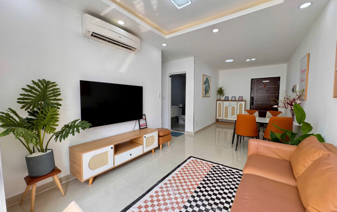 phong khach can ho can ban 4 1170x738 - Bán căn hộ 70,1m2, chung cư Sky Garden 3, 03pn, giá 5.850 tỷ, nhà đẹp, đầy đủ nội thất.