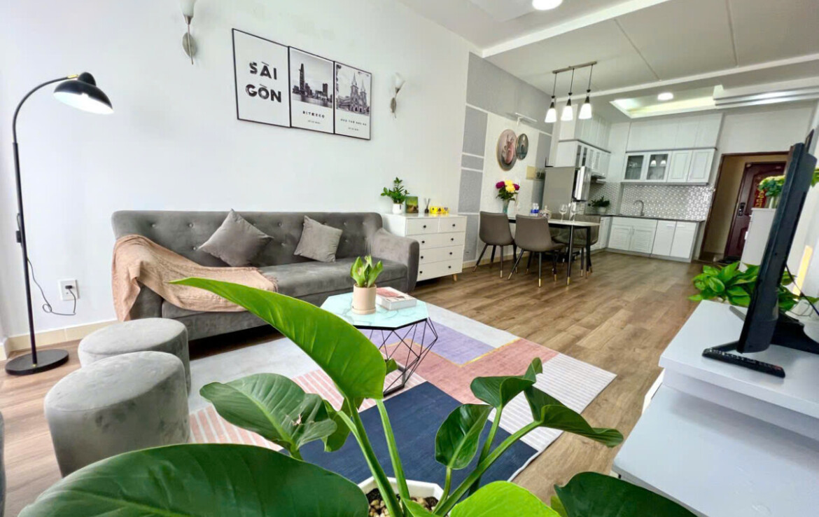 phong khach can ho can ban gap 1170x738 - Cần bán gấp căn hộ 71m2, chung cư Sky Garden 2, 02pn, giá 5 tỷ , nội thất đẹp.
