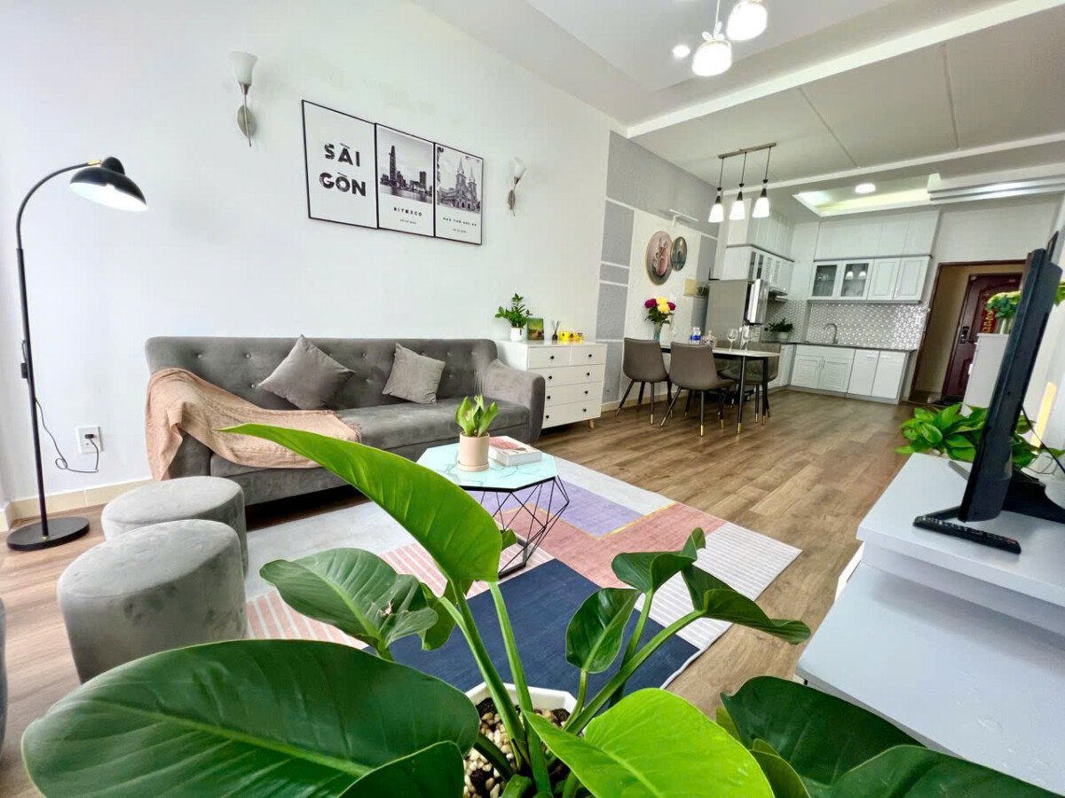 phong khach can ho can ban gap - Cần bán gấp căn hộ 71m2, chung cư Sky Garden 2, 02pn, giá 5 tỷ , nội thất đẹp.