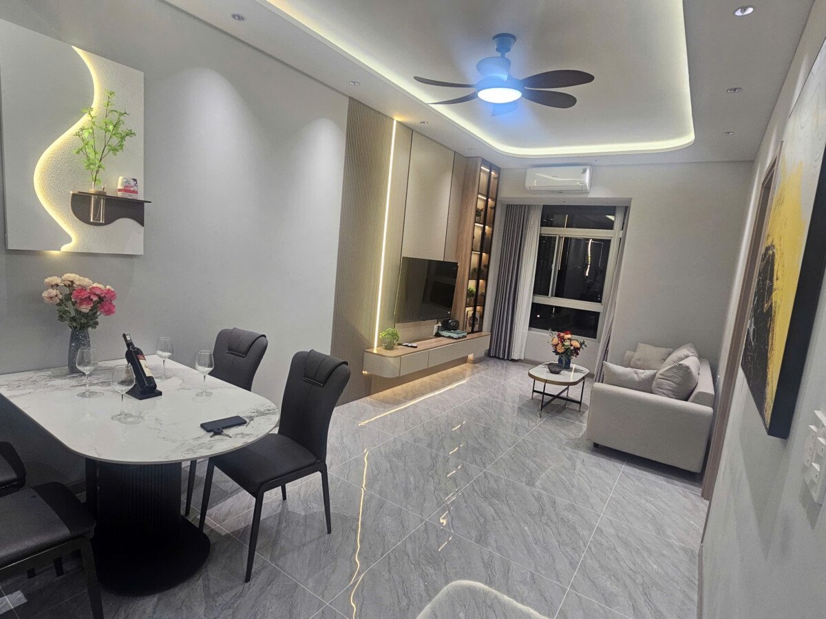 phong khach can ho cho thue 4 - Giá cho thuê căn hộ 3pn chung cư Sky Garden phường Tân Hưng T3/2026