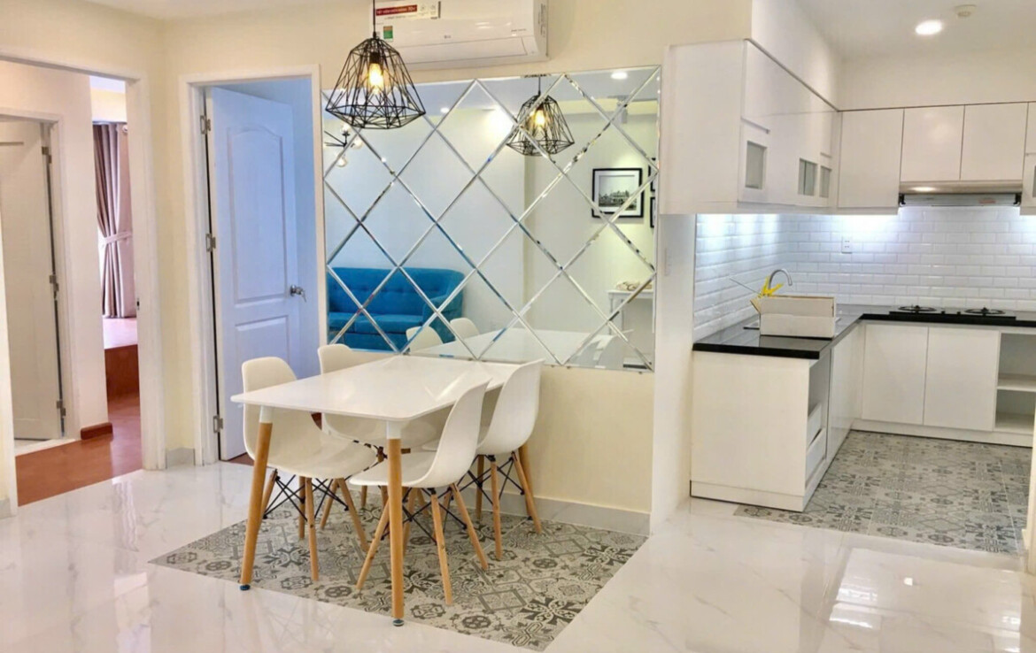 phong khach can ho scenic cho thue 9 1170x738 - Cho thuê căn góc Scenic Valley 1. DT 77m2 Nhà đẹp- Lầu trung- nội thất đầy đủ- 2 Phòng-2wc- Giá 19 Triệu/Tháng