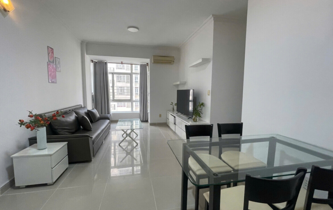 phong khach can ho sky 3 cho thue 3 1170x738 - Cho thuê căn góc Sky Garden 3. DT 74m2 Thiết kế 2 phòng ngủ-2wc- Nội thất đầy đủ- Giá thuê 15 Triệu/Tháng