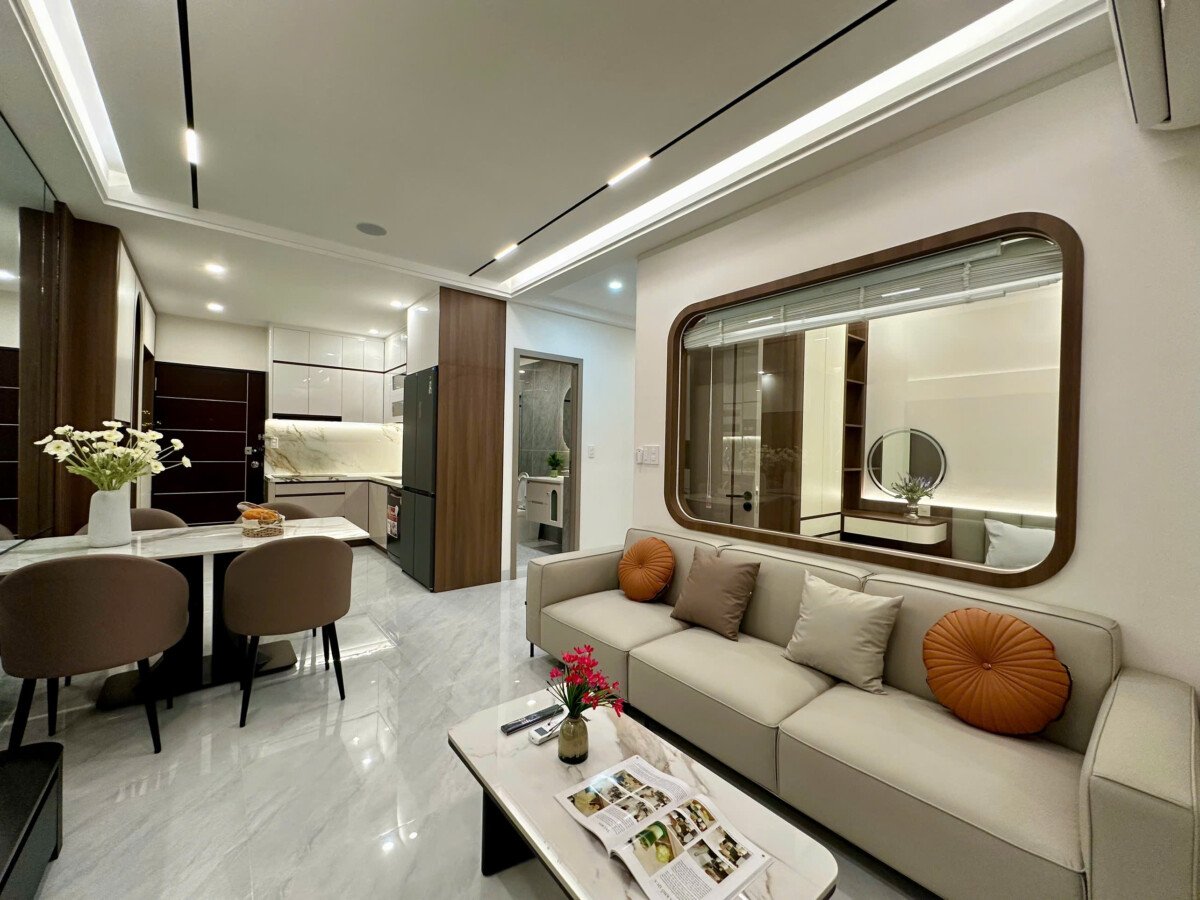 phong khach can sky 3 ban - Bán căn hộ đẹp tại Sky Garden 3. DT 70m2 Nhà đẹp Mới 100%- thiết kế 3 Phòng-2wc- Nội thất như hình- Giá 6.5 Tỷ