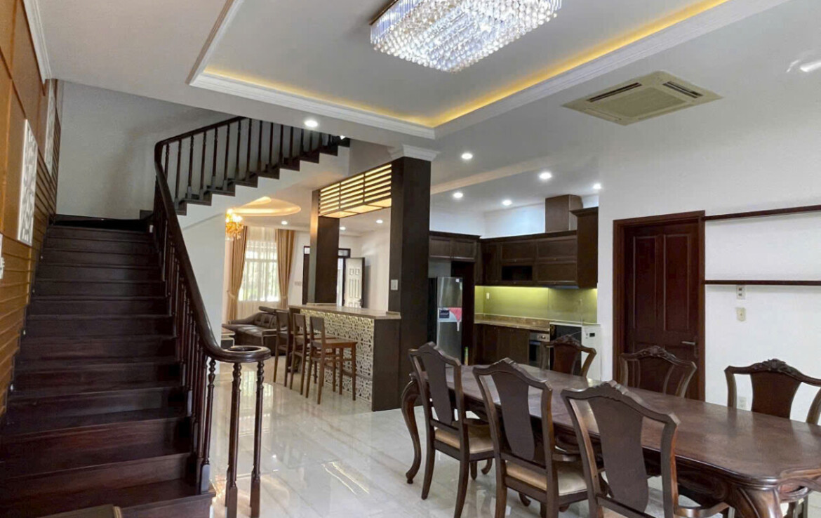 phong khach nha biet thu cho thue 1170x738 - Giá cho thuê nhà Biệt thự nguyên căn 5pn kdc Chateau phường Tân Mỹ T4/2026