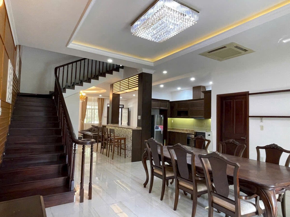 phong khach nha biet thu cho thue - Giá cho thuê nhà Biệt thự nguyên căn 5pn kdc Chateau phường Tân Mỹ T4/2026