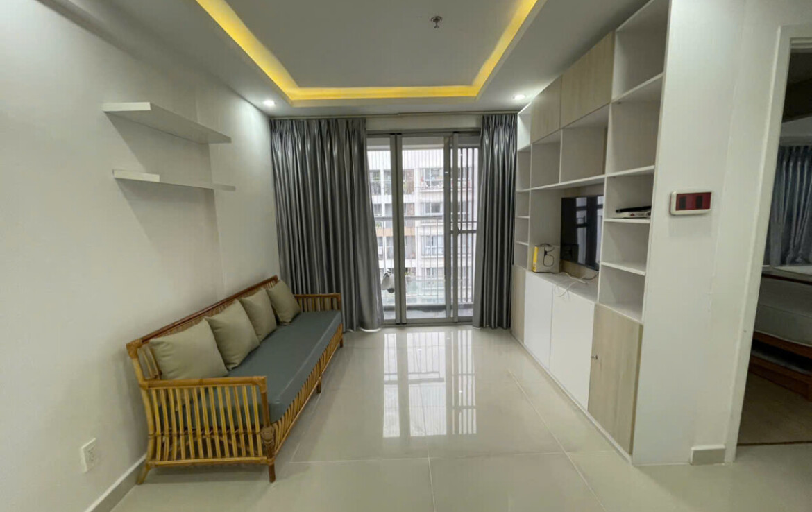 phong khach scenic cho thue 1170x738 - Cho thuê căn hộ Scenic Valley 1. DT 71m2 Nhà đẹp- 2 Phòng-2wc- Nội thất như hình- Giá thuê rẻ 17 Triệu/Tháng