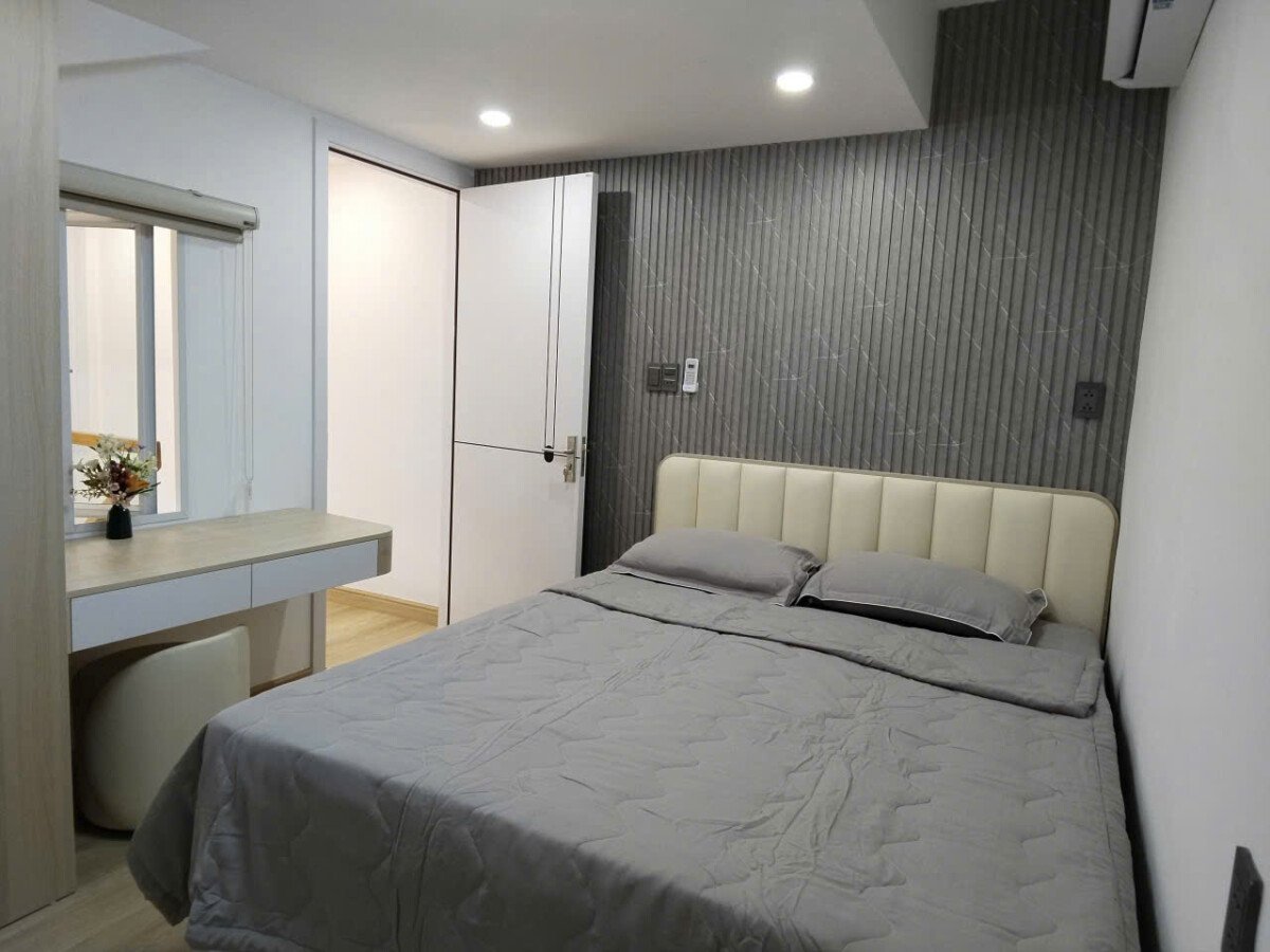 phong ngu 1 can duplex hung vuong 3 ban - Bán căn hộ Duplex Hưng Vượng 3. DT 100m2 Thiết kế 3 Phòng-2wc- Nội thất mới- đang trống- Giá 6.080 Tỷ