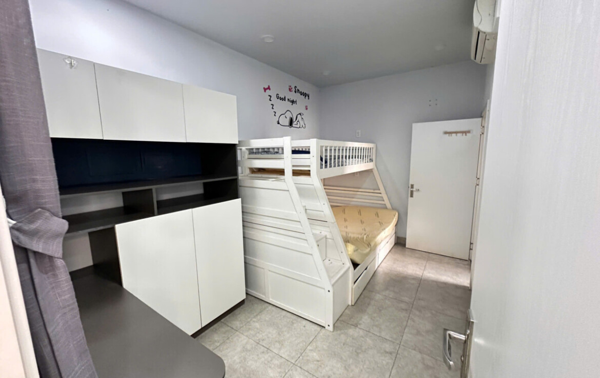 phong ngu 2 can ho ban 1170x738 - Bán căn hộ Sky Garden 1. DT 71m2 Nhà đẹp- Lầu cao- View không bị chắn- 2 phòng-2wc- Giá tốt 4.9 Tỷ