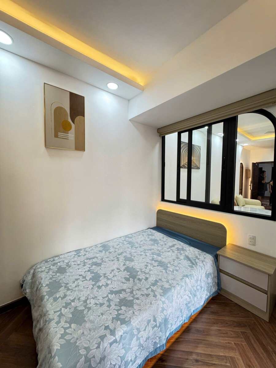 phong ngu 2 can ho dep hung vuong 3 can ban 10 - Bán căn hộ Hưng Vượng 3. DT 75m2 Nhà đẹp- 3 Phòng ngủ-2wc- Nội thất mới- Giá bán 5.6 Tỷ