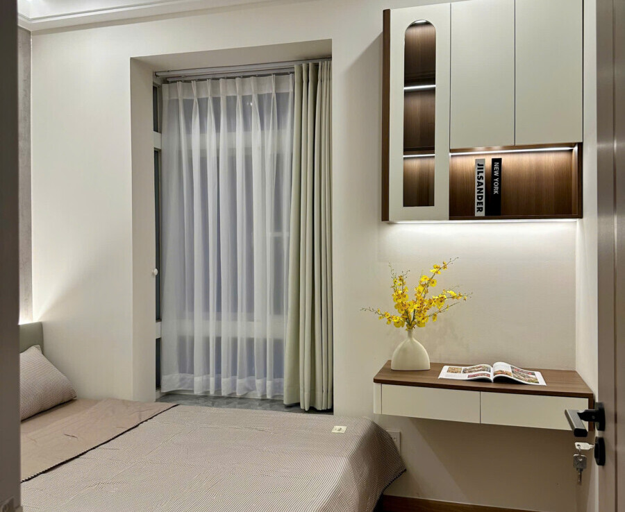 phong ngu 3 1 900x738 - Bán căn hộ đẹp tại Sky Garden 3. DT 70m2 Nhà đẹp Mới 100%- thiết kế 3 Phòng-2wc- Nội thất như hình- Giá 6.5 Tỷ