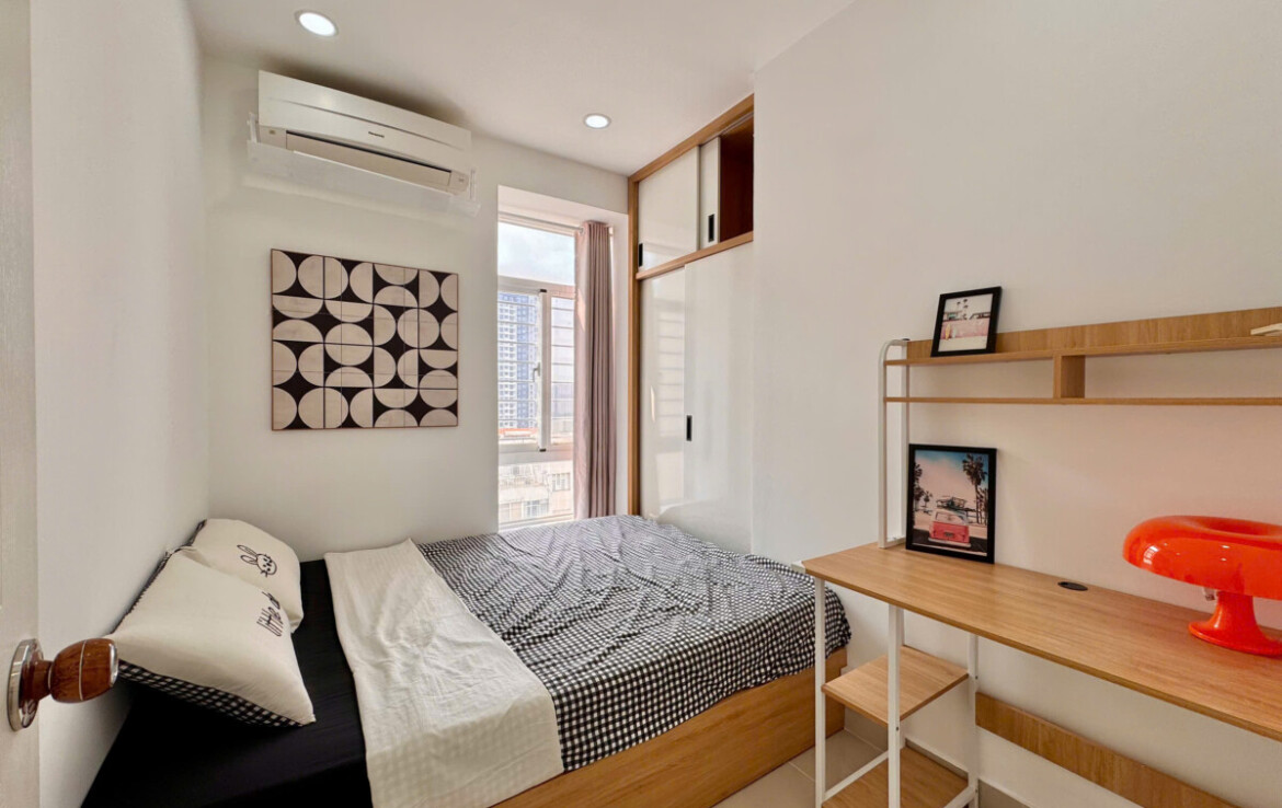 phong ngu can ho ban 16 1170x738 - Bán căn hộ 70,1m2, chung cư Sky Garden 3, 03pn, giá 5.850 tỷ, nhà đẹp, đầy đủ nội thất.