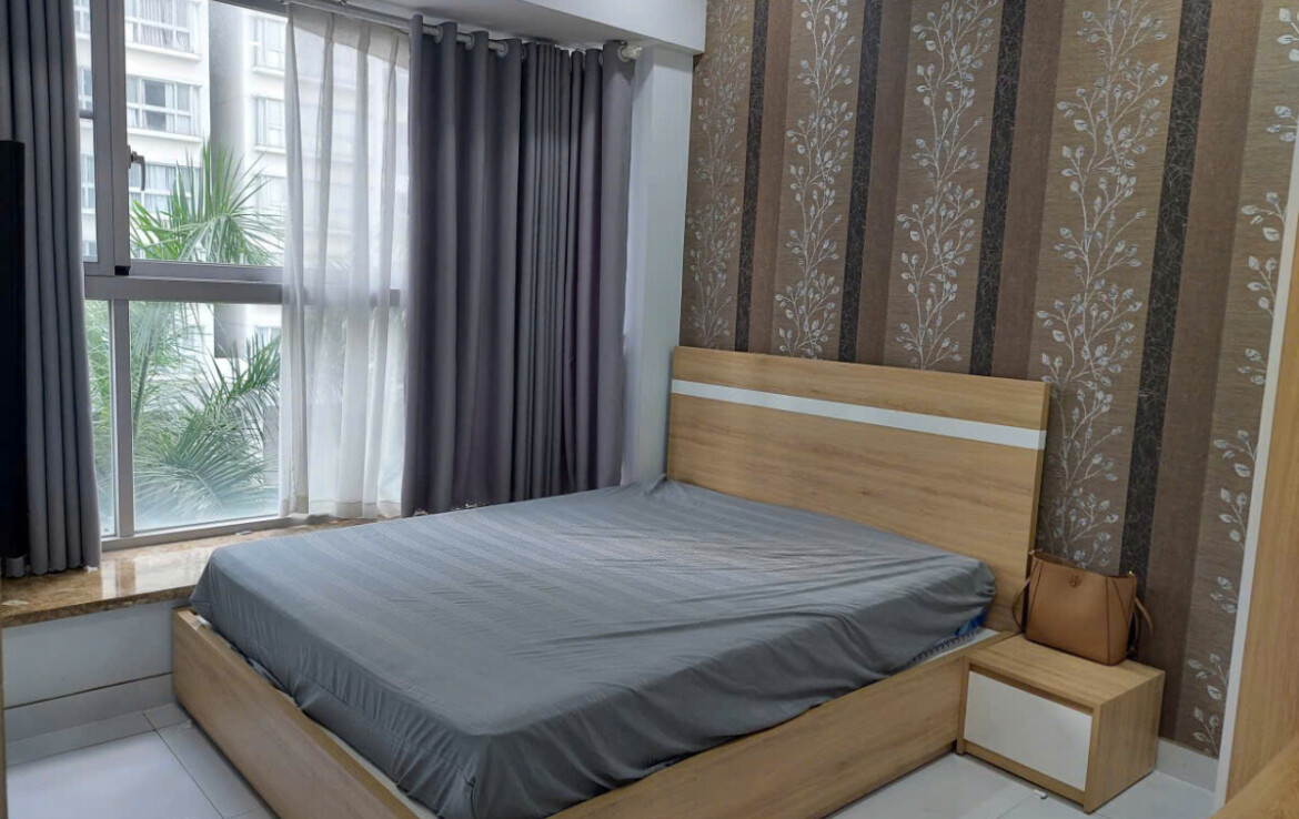 phong ngu can ho ban 17 1170x738 - Bán căn hộ chung cư Scenic Valley 1, 80m2, giá 8.1 tỷ, view trực diện hồ bơi, xem nhà dễ.