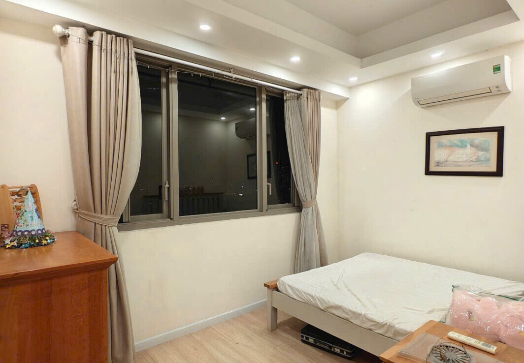 phong ngu can hung phuc 1 ban 1064x738 - Bán nhanh căn hộ Hưng Phúc Happy residences. DT 78m2 Thiết kế 2 Phòng-2wc- Lầu cao- Giá 7.2 Tỷ