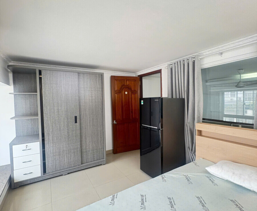 phong ngu chinh 900x738 - Cho thuê Duplex Sky Garden 1. DT 160m2 Thiết kế 5 Phòng ngủ-4wc- Nội thất như hình- Giá 26 Triệu/Tháng