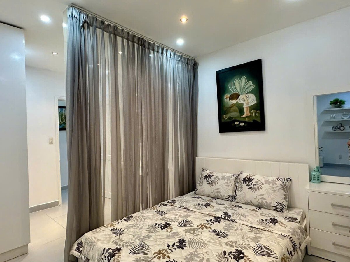 phong ngu chinh sky 3 cho thue - Cho thuê căn hộ Sky Garden 3. DT 56m2 Lầu cao thiết kế 1 Phòng-1wc- Nội thất như hình- Giá 12 Triệu/Tháng