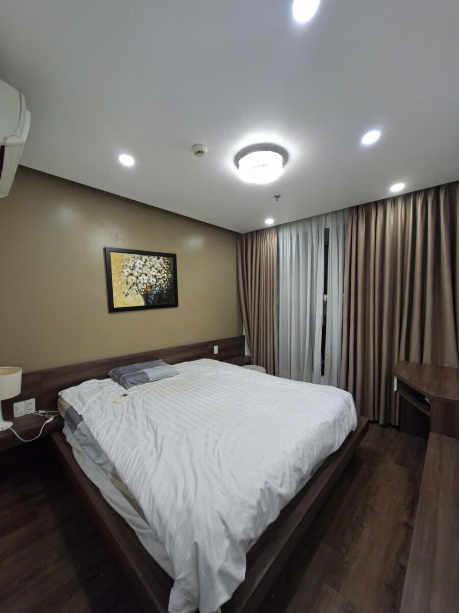 phong ngu master 1 - Cho thuê căn hộ Scenic Valley 1. DT 89m2 Nhà đẹp- nội thất đầy đủ- 2 phòng-2wc- View hồ bơi- Giá 20 Triệu/Tháng