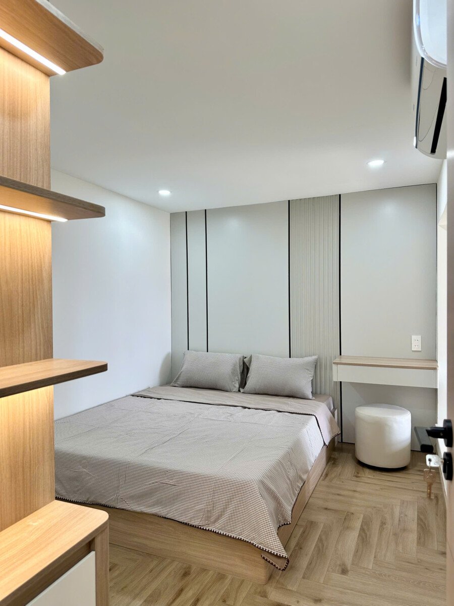 phong ngu master 2 - Giá mua bán căn hộ Duplex 4pn chung cư Sky Garden 1 phường Tân Hưng T3/2026