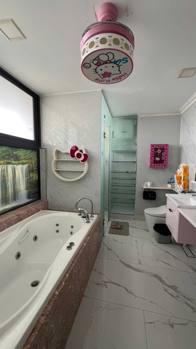 phong ngu master co bon tam nam - Giá cho thuê căn hộ 3pn tòa J chung cư The Panorama phường Tân Hưng T4/2026