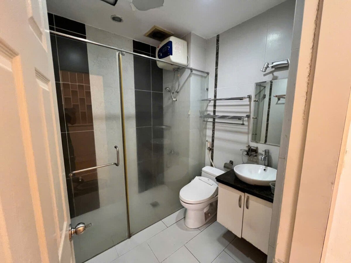 phong ngu sky garden 3 chi thue 6 5 - Cho thuê căn hộ Sky Garden 3. DT 56m2 Thiết kế 1 Phòng ngủ-1wc- Nội thất như hình- Giá 12 Triệu/Tháng