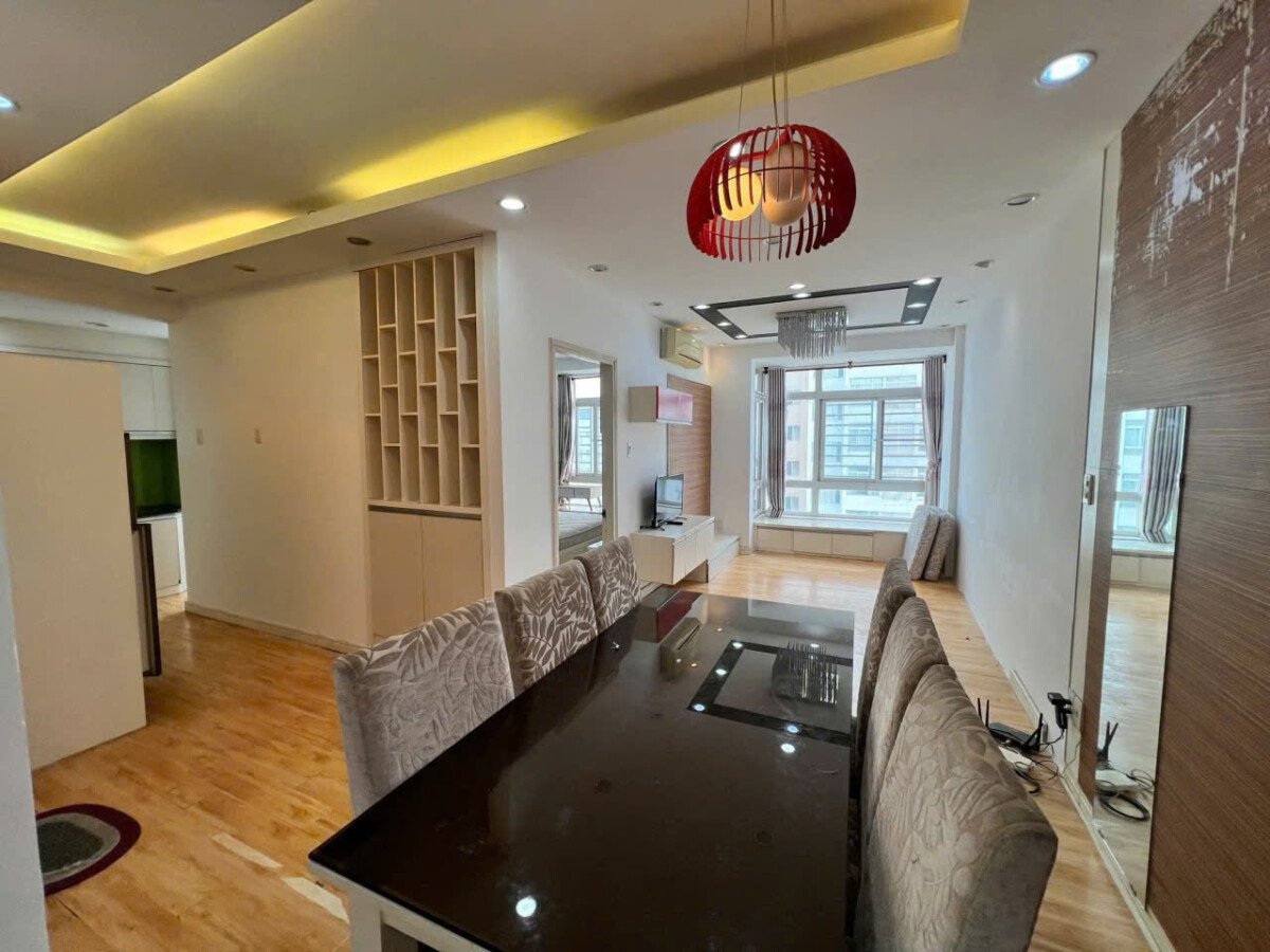 phong ngu sky garden 3 chi thue 6 7 - Cho thuê căn hộ Sky Garden 3. DT 56m2 Thiết kế 1 Phòng ngủ-1wc- Nội thất như hình- Giá 12 Triệu/Tháng