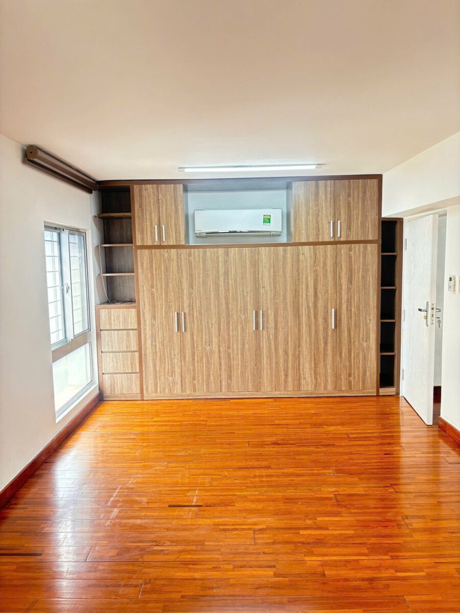 phong ngu thu 3 - Giá mua bán căn hộ Duplex chung cư Sky Garden 1 phường Tân Hưng T3/2026