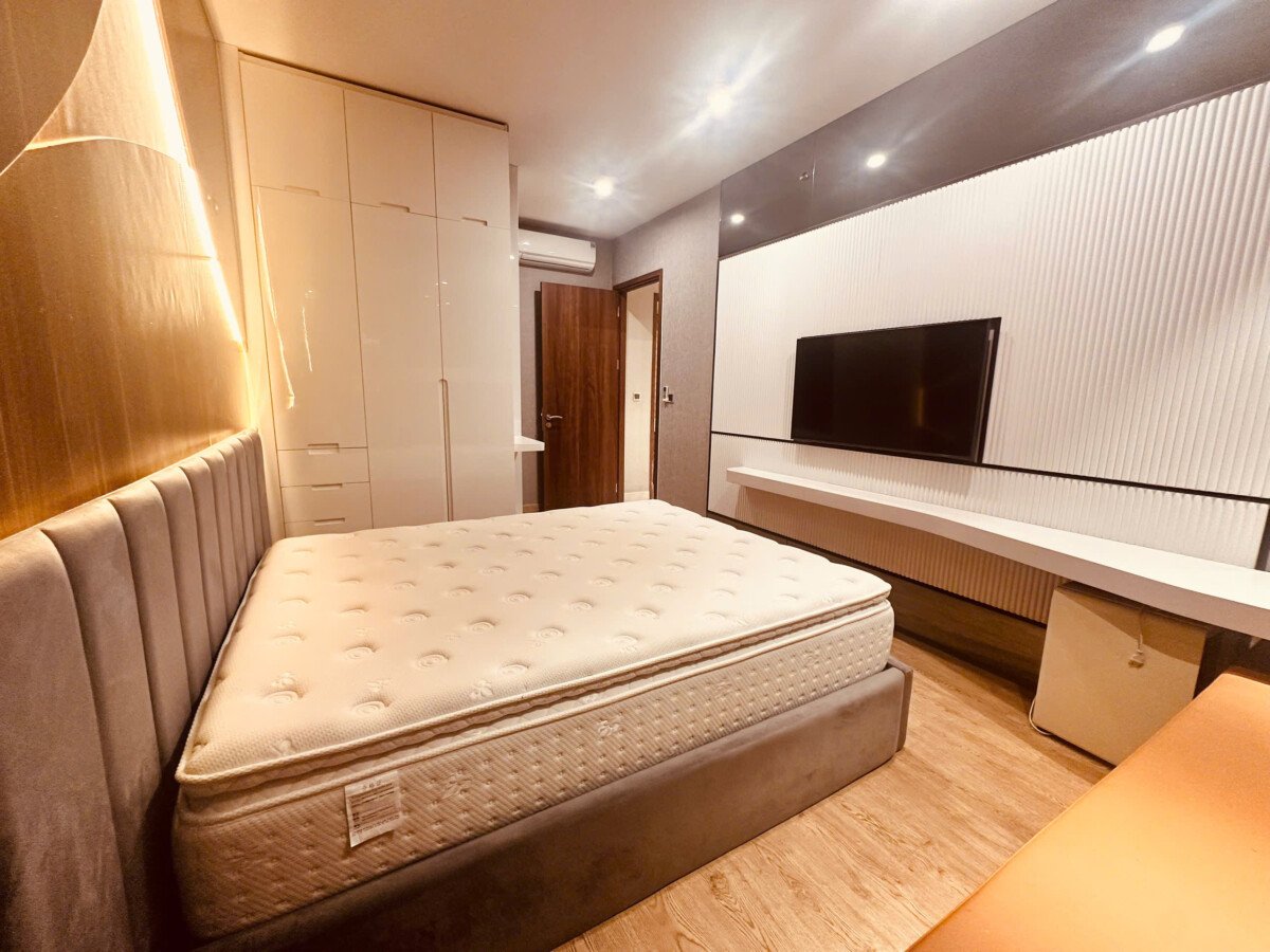 phpng ngu 2 - Cần bán gấp căn hộ Midtown Tòa M7. DT 83m2 Thiết kế 2 Phòng-2wc- Nhà đẹp- Kèm 1 ô xe. Giá 10.2 Tỷ
