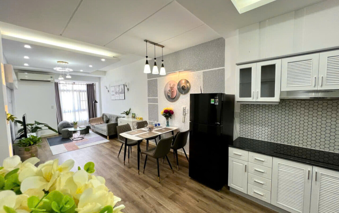 toan canh phong khach can ho ban 1 1170x738 - Cần bán gấp căn hộ 71m2, chung cư Sky Garden 2, 02pn, giá 5 tỷ, nhà đang có hdt 20tr/tháng.