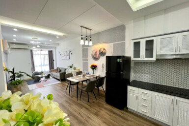 toan canh phong khach can ho ban 1 385x258 - Cần bán gấp căn hộ 71m2, chung cư Sky Garden 2, 02pn, giá 5 tỷ, nhà đang có hdt 20tr/tháng.