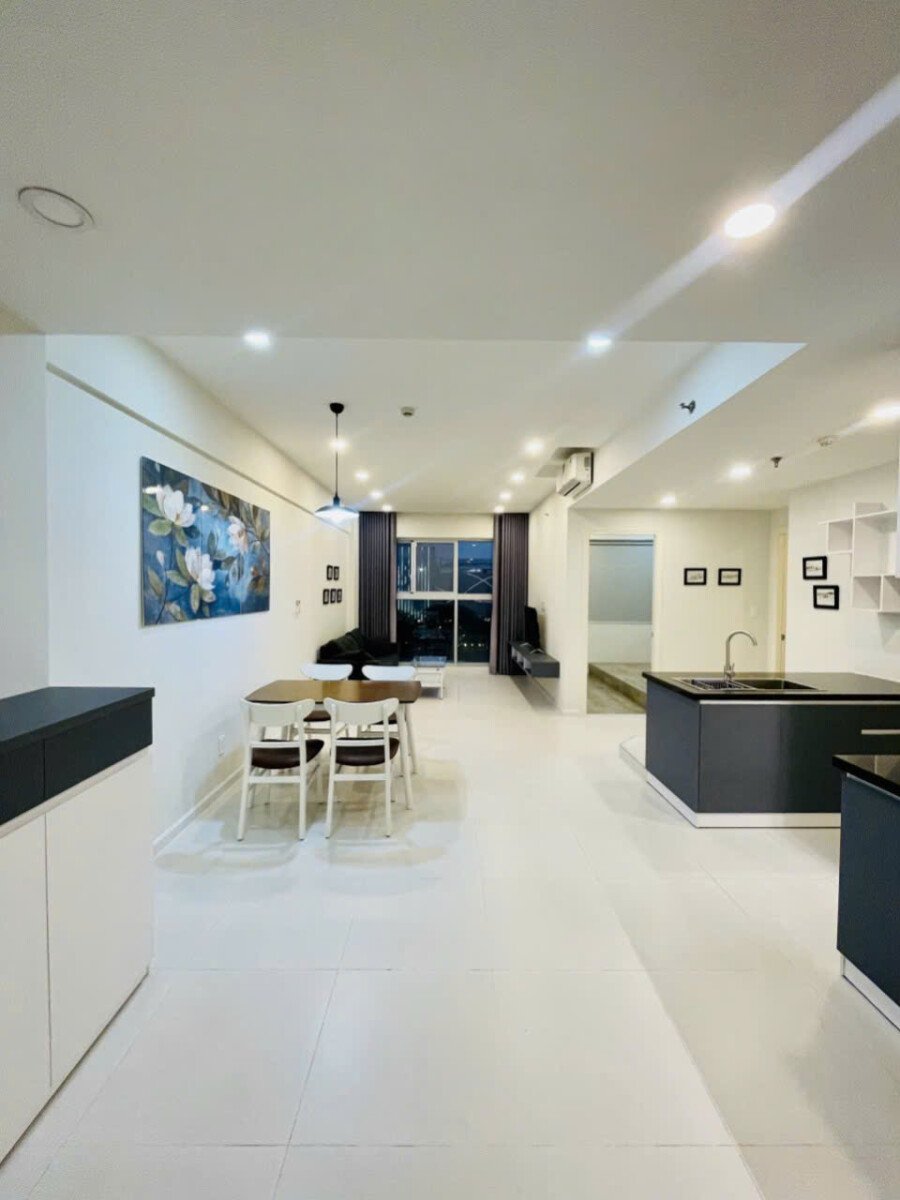 toan canh phong khach can ho ban - Giá mua bán căn hộ 2pn tòa A chung cư Scenic Valley 2 phường Tân Mỹ T3/2026